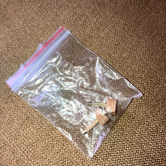 High Heels Le Château. Size 7 - Picture 5 of 6